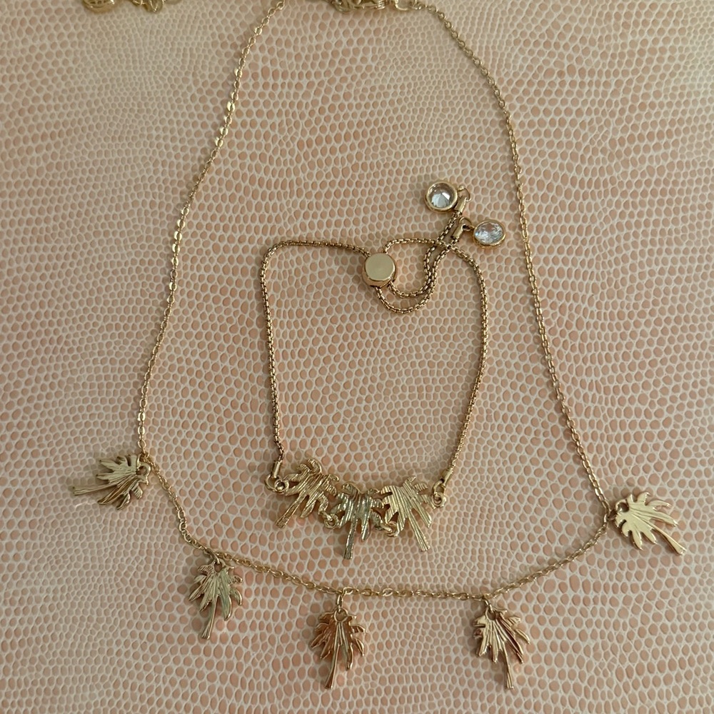 Lilly Pulitzer Sparkling Palm Trees Necklace & Bracelet Set EUC - Picture 3 of 14